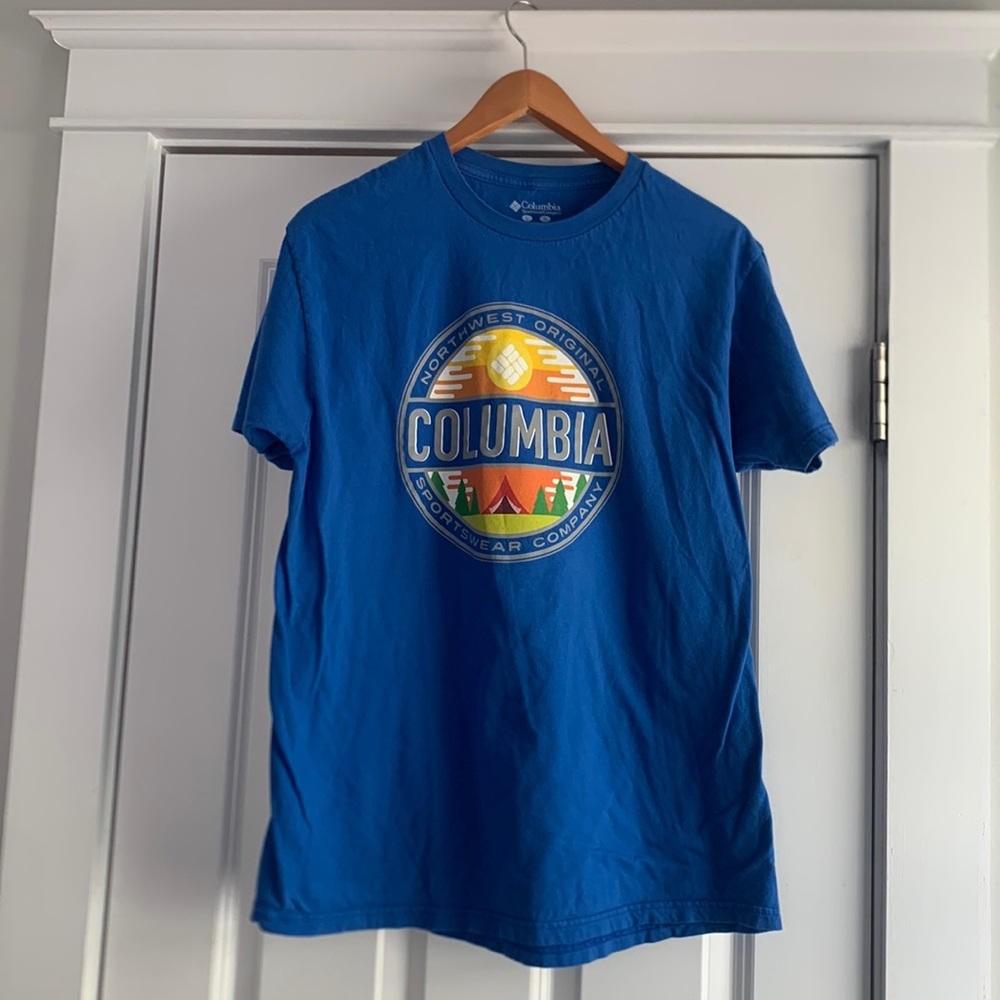 Columbia Sportsware t-shirt, size L in blue in good condition